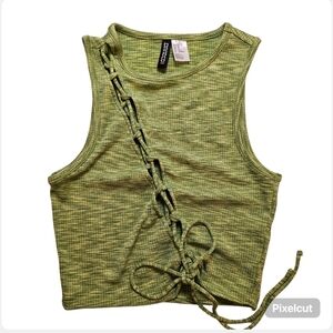 👍H&M Divided green ribbed stretch knit crop top sz XS US. Diagonal tie detail.